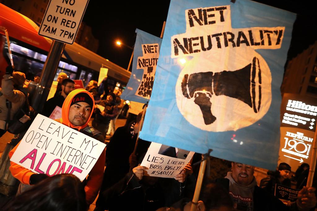 Net neutrality rules blocked by appeals court in Biden admin strike